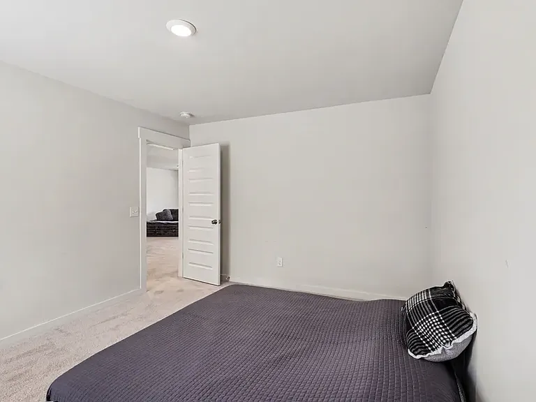 2439 Williams Ridge Dr — Photo 19