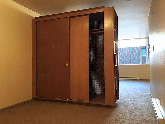 5th image of 5625 15th Ave NE APT 405