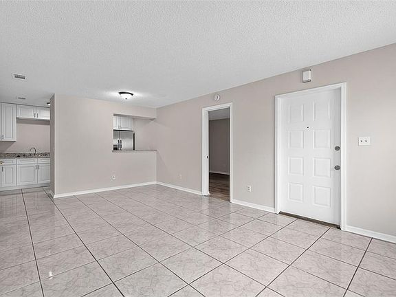 4th image of 505 TANOAK COURT