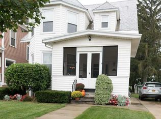 9 Ramsey Pl, Albany, NY 12208