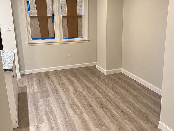 4th image of 2806 Plainfield Rd