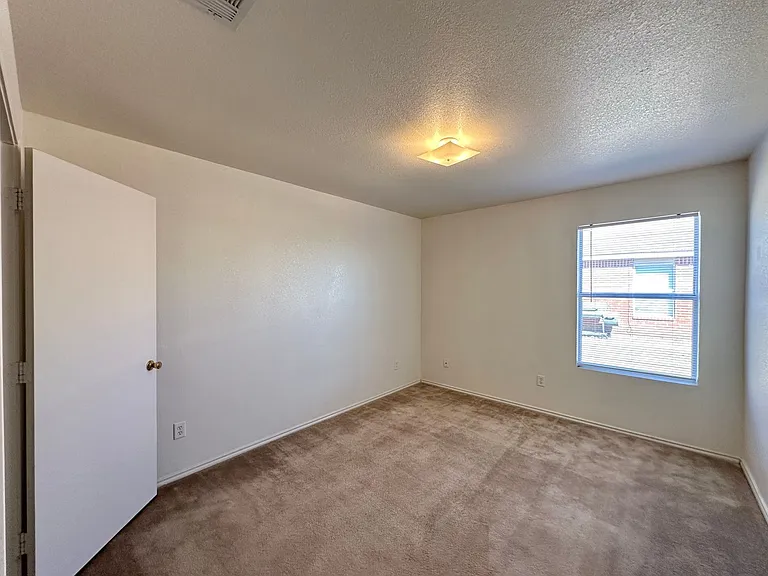 5300 Lauren Lea Dr — Photo 29