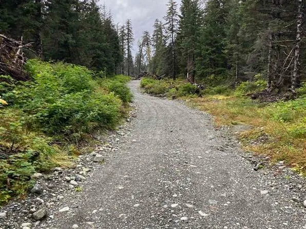 300 Cedar St, Yakutat, AK 99689