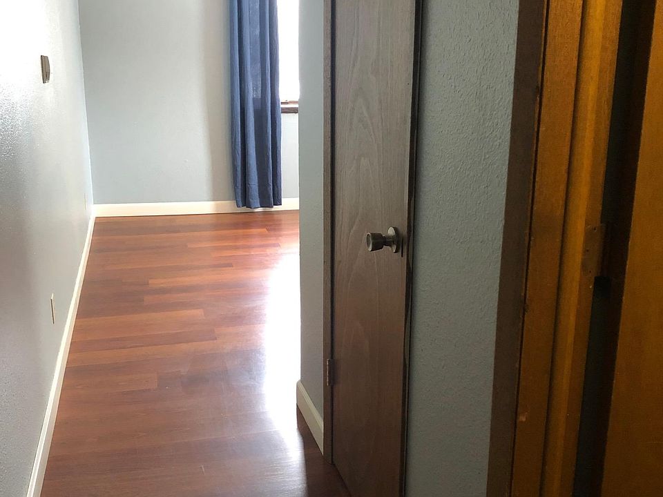 2nd image of 2020 S Saint Aubin St #3
