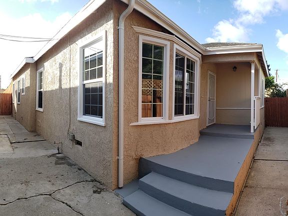 2nd image of 1325 1/2 W 110th St