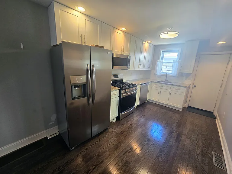 2432 S Hutchinson St — Photo 10