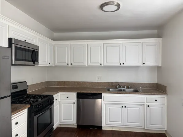 760 Earlham St APT 3, Pasadena, CA 91101