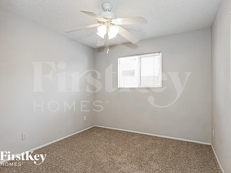 1918 E Watson Dr — Photo 14