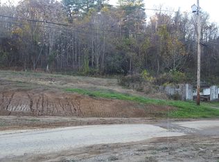 6982 Mud River Rd, Barboursville, WV 25504