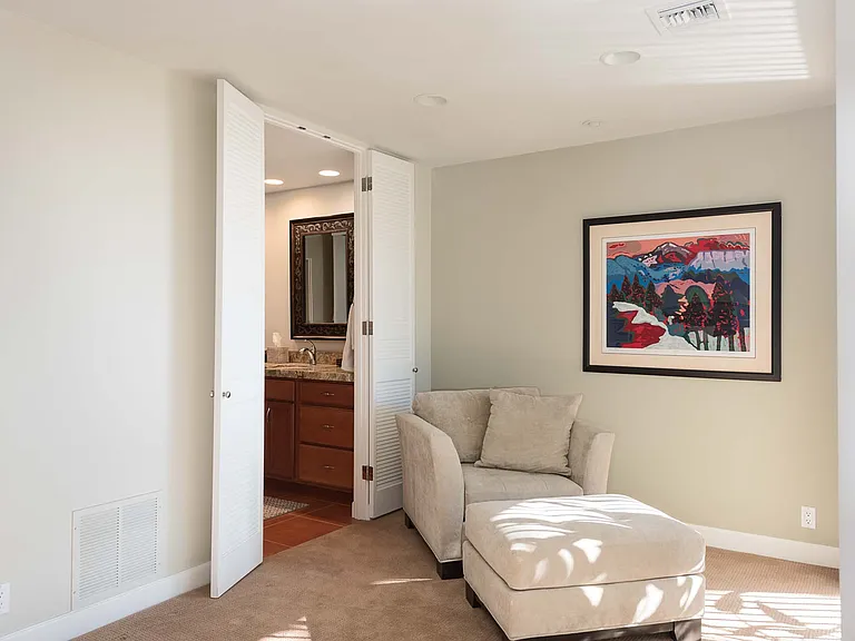132 Yale Dr — Photo 19