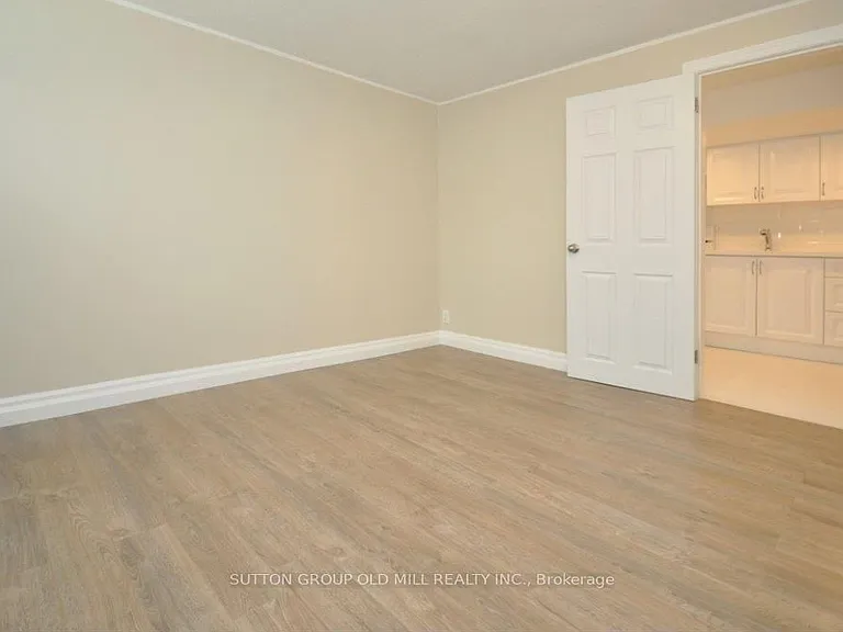 3606 Twinmaple Dr — Photo 16