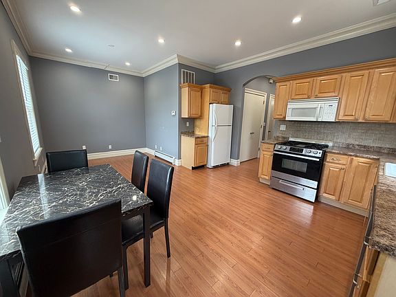 3rd image of 488 Ionia Ave Floor 2