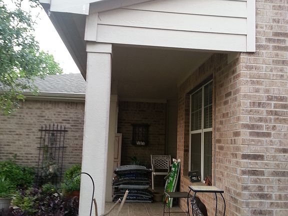 2nd image of 2208 Amy Lynn Ln