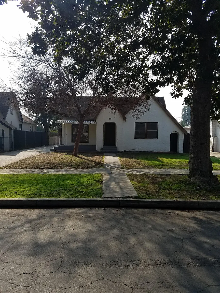 4470 E Illinois Ave photo 1