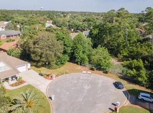 1743 Sound Creek Ct, Navarre, FL 32566