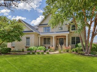 726 Woodbury Ct, Sugar Grove, IL 60554