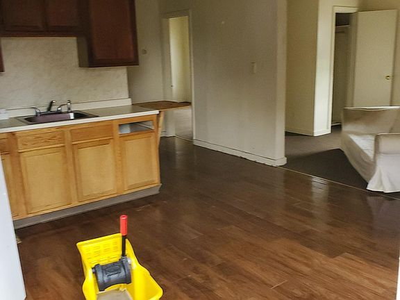 5th image of 31 Meriline Ave APT 2