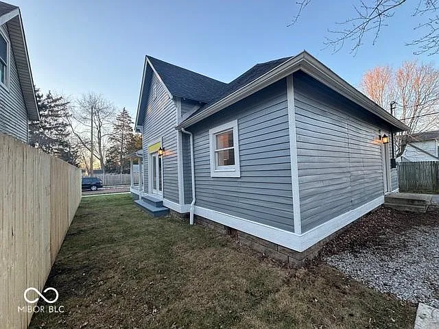 449 Yandes St — Photo 45