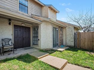 237 Shady Lane Dr, Fort Worth, TX 76112