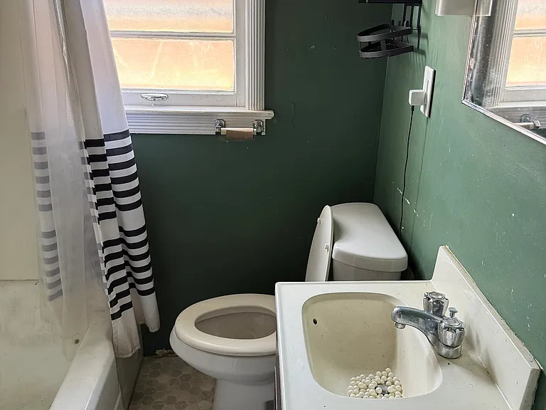 5118 N 2nd St #6 — Photo 8
