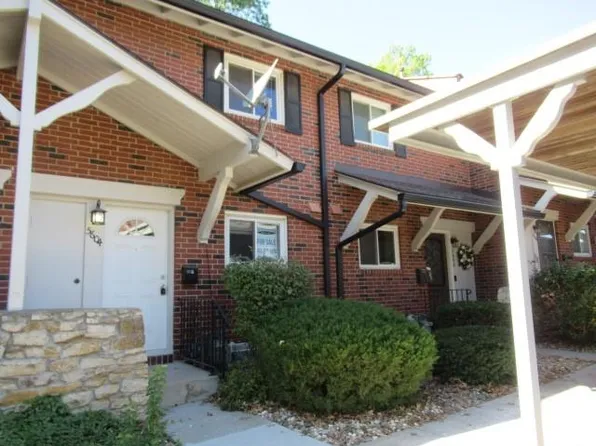 5604 W 97th St, Overland Park, KS 66207