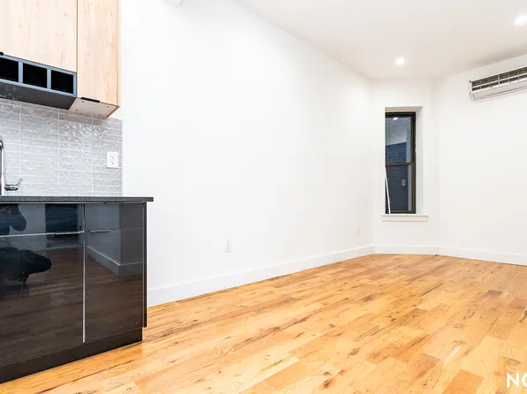 257 Hart Street image 13 of 21