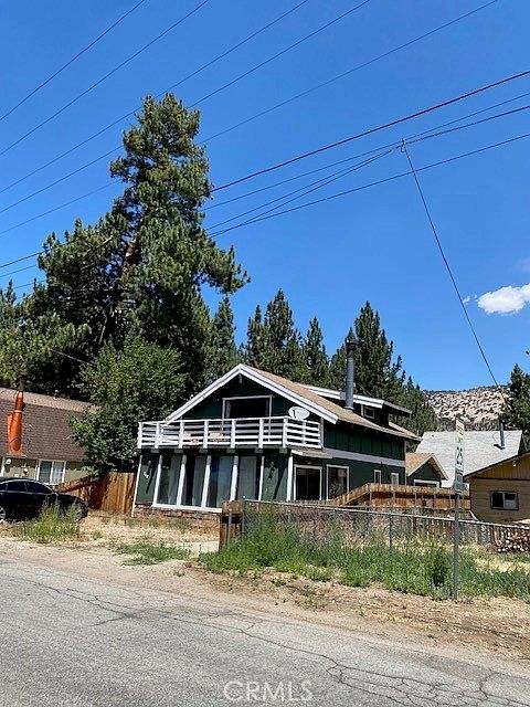 2nd image of 749 Elysian Blvd