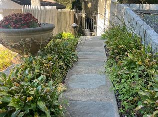 42 Valley Rd, Cos Cob, CT 06807