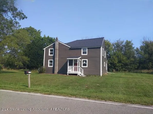 5181 Bell Oak Rd, Webberville, MI 48892