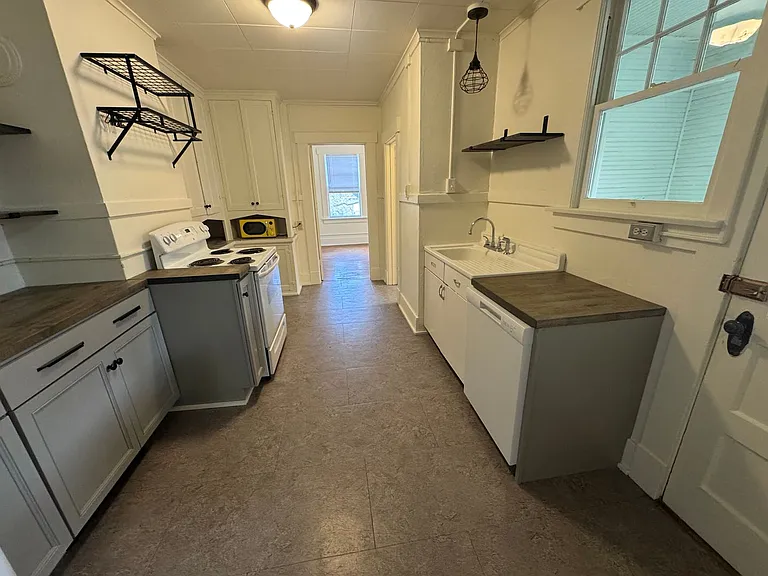 616 S Grand Ave — Photo 9