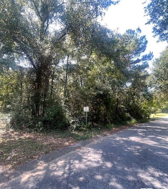 1st image of 9375 Lake Woods Dr