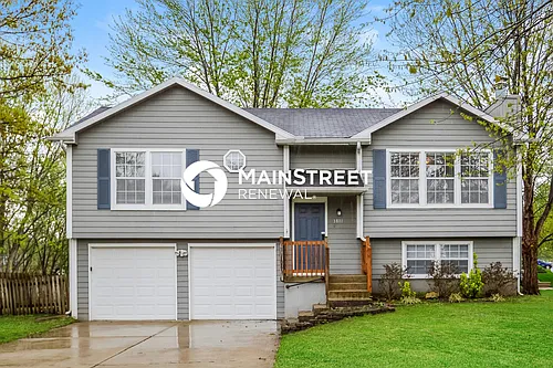 1811 NE McKee Ln Photo 1