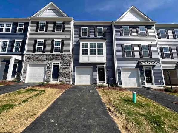 706 Mulligan Ct, Maidsville, WV 26541