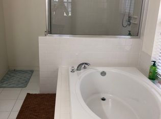 221 W Klosterman Rd, Tarpon Springs, FL 34689