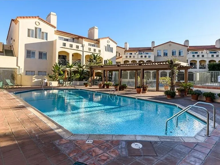5500 Torrance Blvd #230 — Photo 3