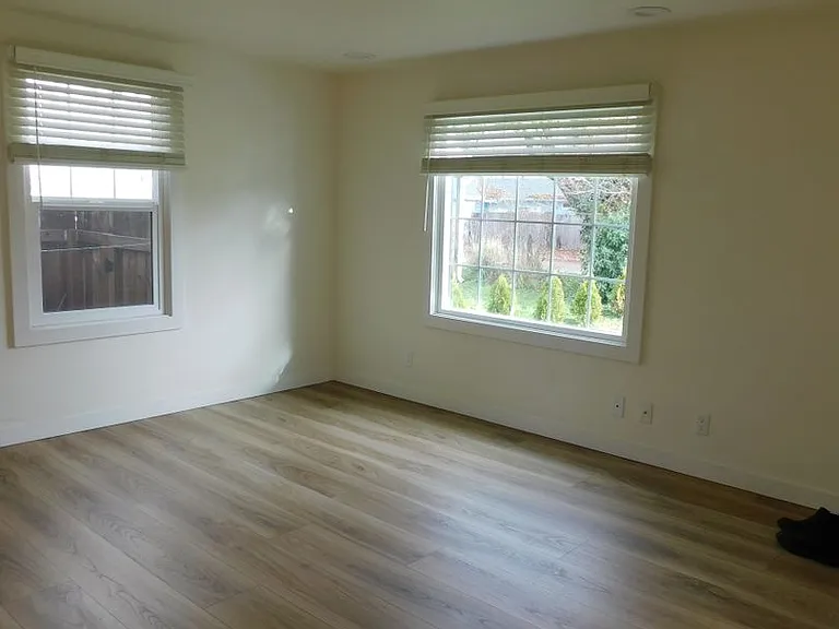340 Goodyear St — Photo 13