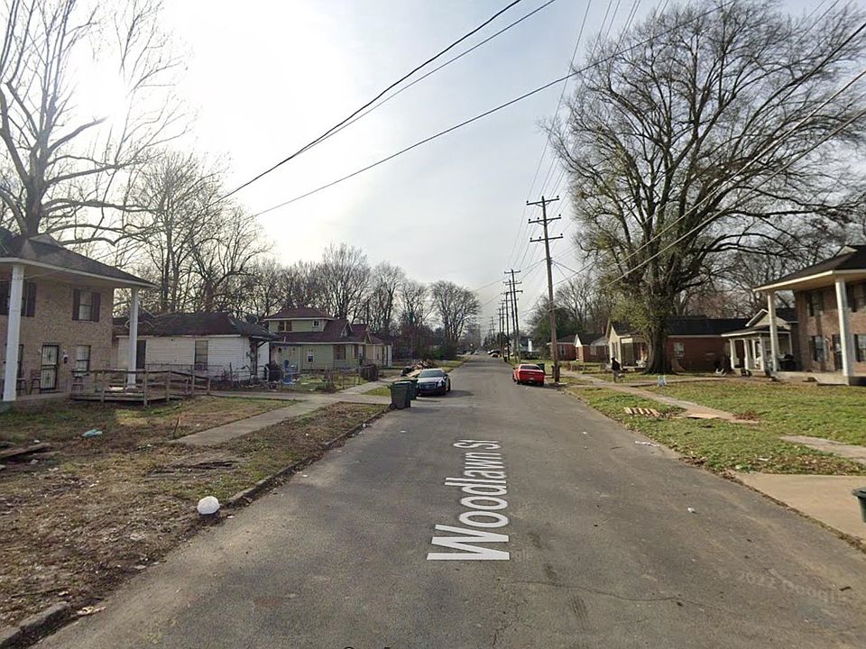 2nd image of 945 Woodlawn St