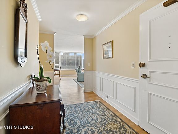 3rd image of 1410 N State Pkwy APT 17A