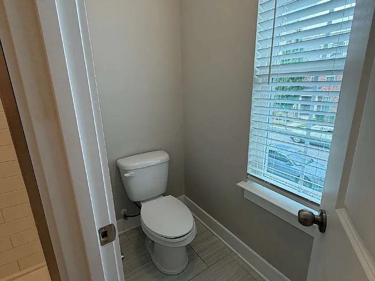 1752 Eastfall St — Photo 26