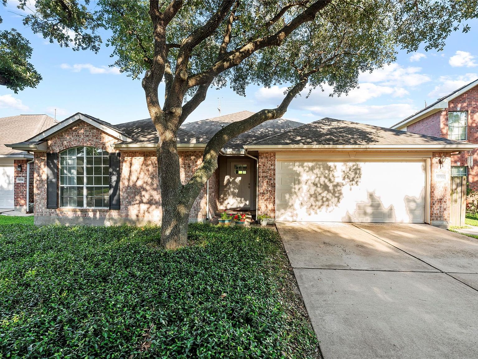 10722 Desert Springs Cir