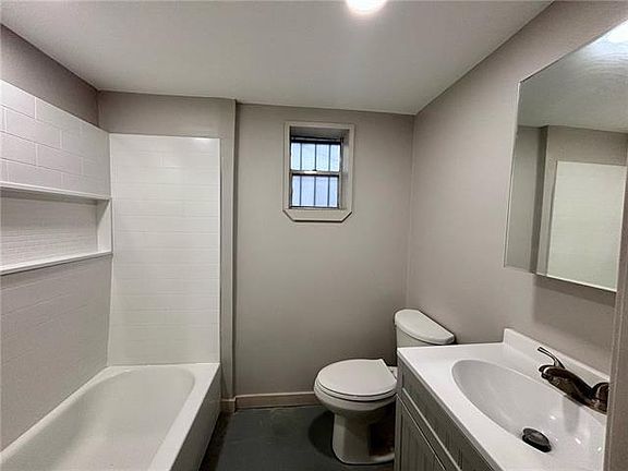 5th image of 4009 Orleans Ave #A