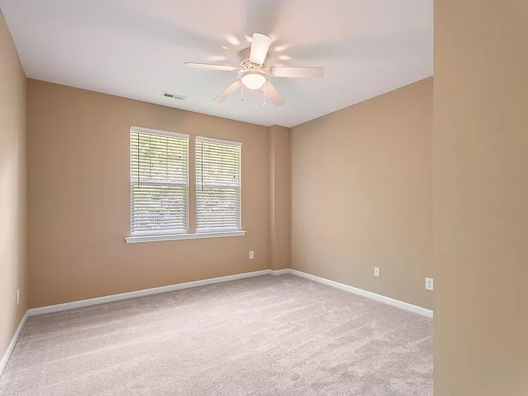 3001 Prospect Pkwy — Photo 29