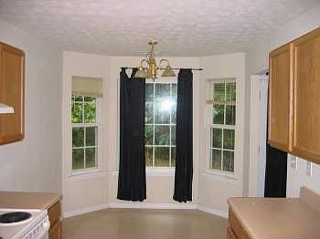 3rd image of 4425 Summit Heights Dr