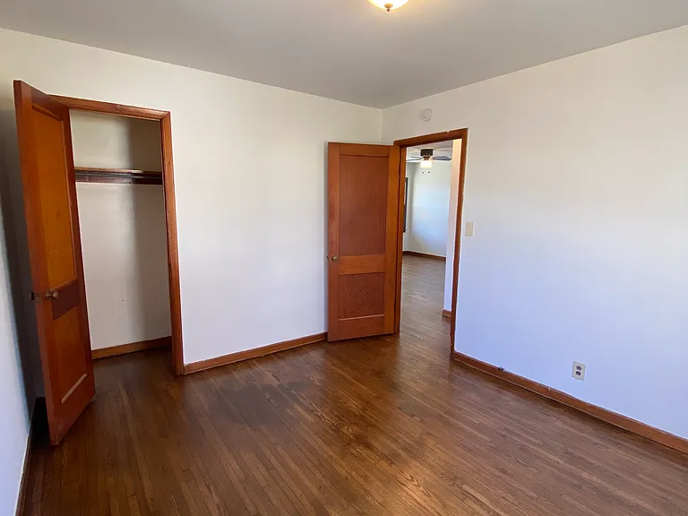 2509 W 38th St — Photo 28