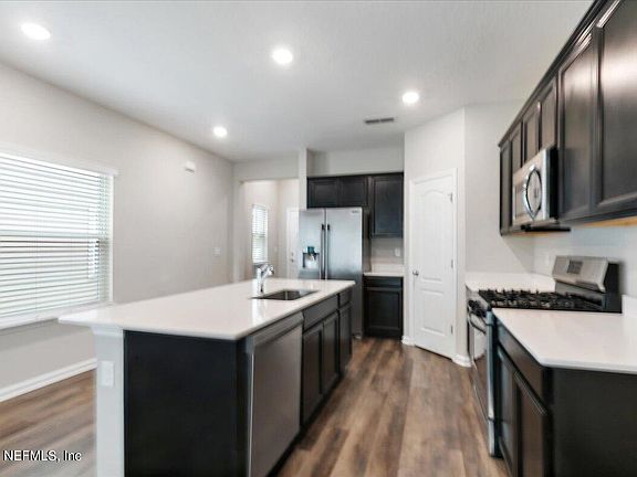4th image of 144 RIVER MIST Drive
