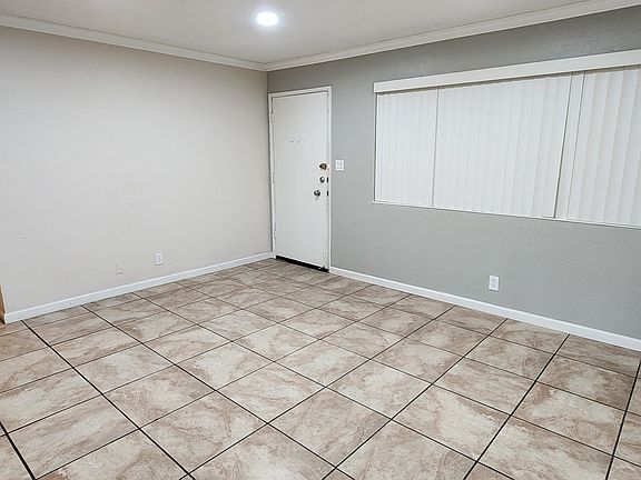 4th image of 845 Apgar St APT B