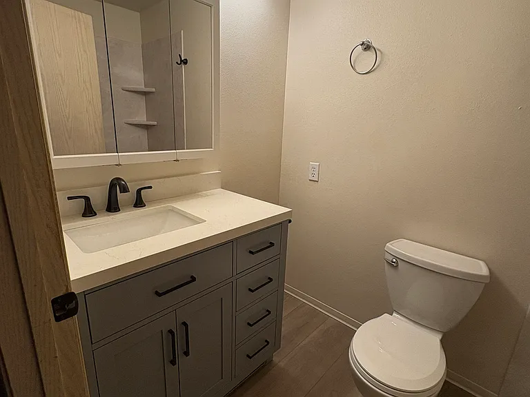 965 Stefany Ln — Photo 10