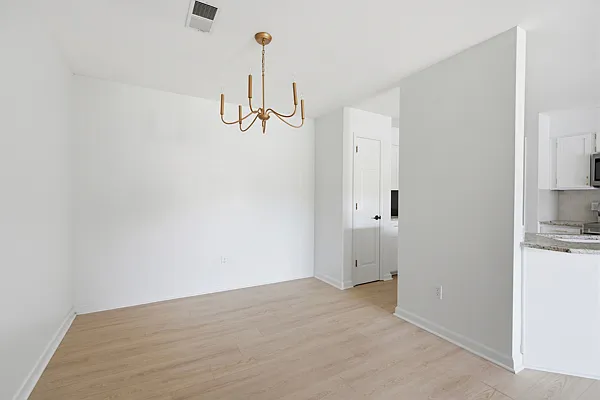 470 S Main St #203 — Photo 5
