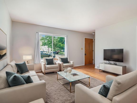 4th image of 2552 Old Boston Ct