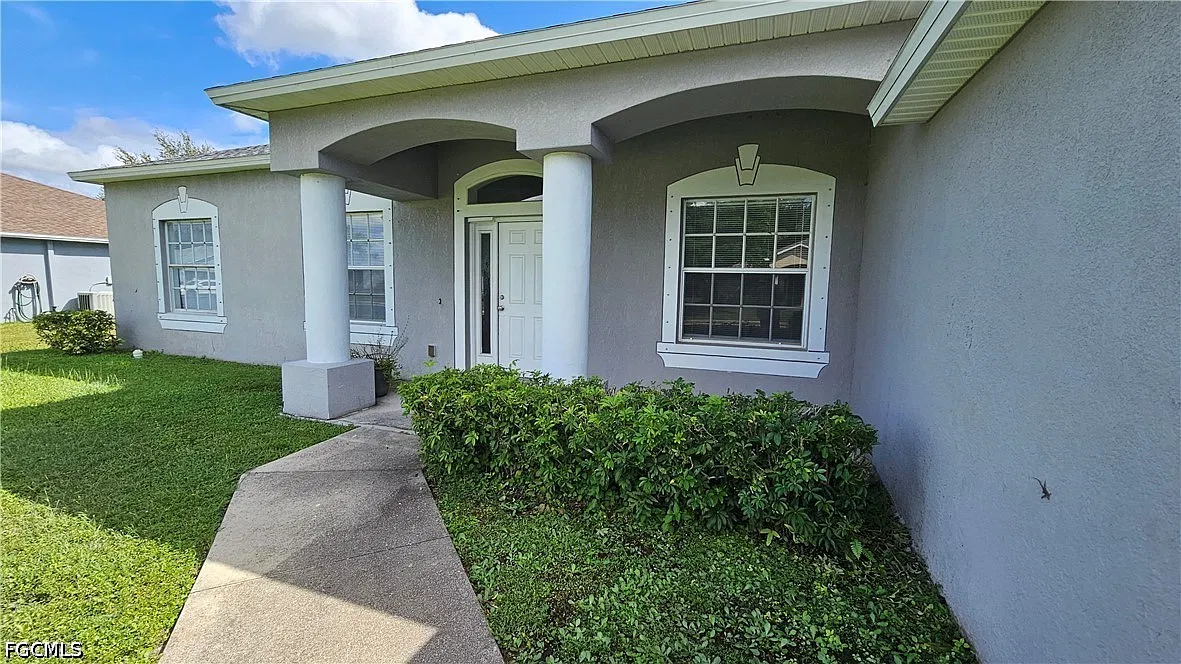 3 bed, 2.0 bath, 2126 sqft, $1,995 — Photo 3